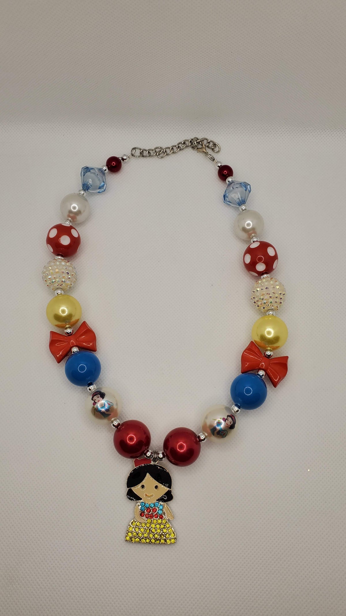 Princess Snow White chunky bead necklace