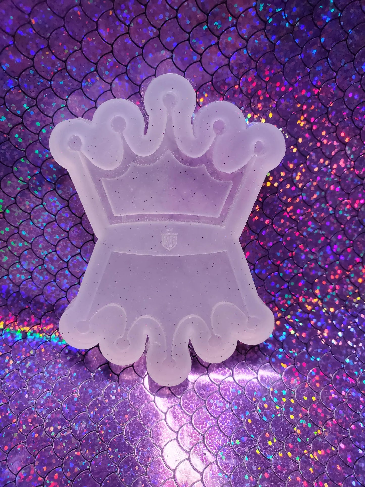 Crown Shaker Mold