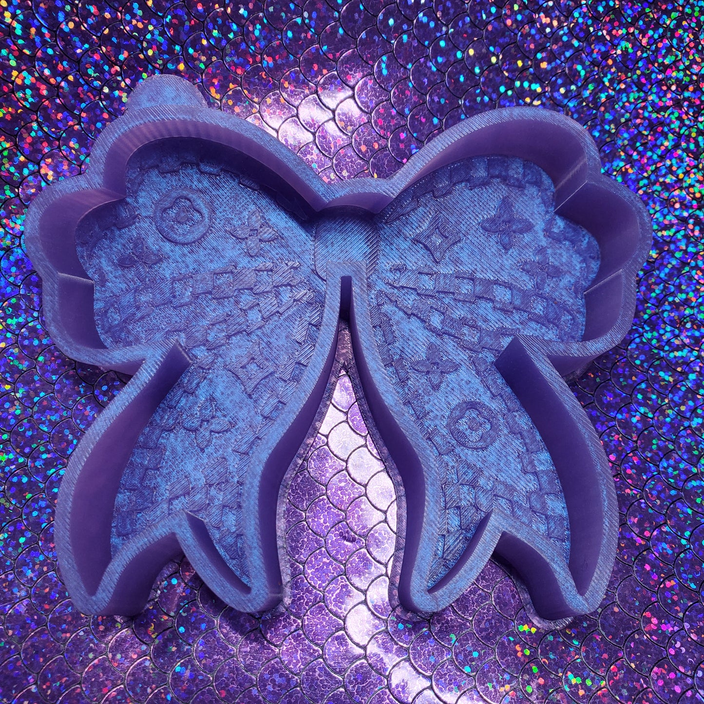 LV Bow Freshie Mold